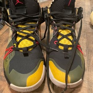 Russell Westbrook birthday edition Jordan’s black & yellow. Basketball sneaker